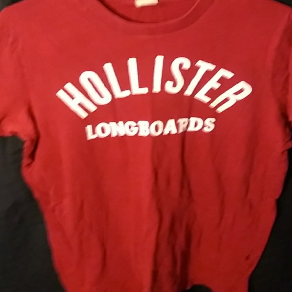 Hollister T shirt
